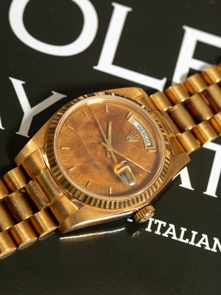 Rolex Rolex Day-Date 18328 – Mahogany Dial – box papers