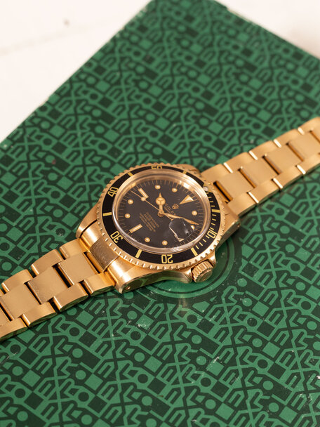 Rolex Rolex Submariner 1680 Yellow Gold “Feet First” Dial – 1977 – Close to New Old Stock