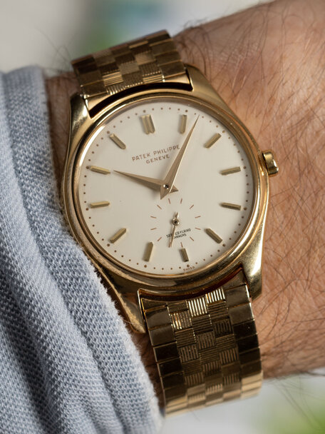 Patek Philippe Patek Philippe Calatrava Ref. 2526 – Serpico y Laino Triple Signed – 18K Yellow Gold (1958)