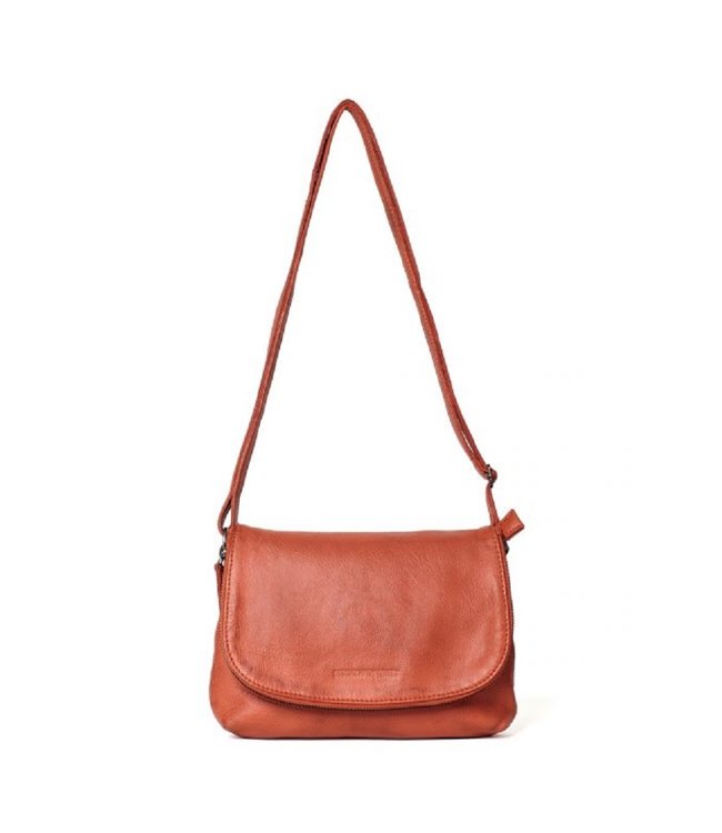 Schoudertas Sticks and Stones City Bag oranje leer Squarefeet.nl