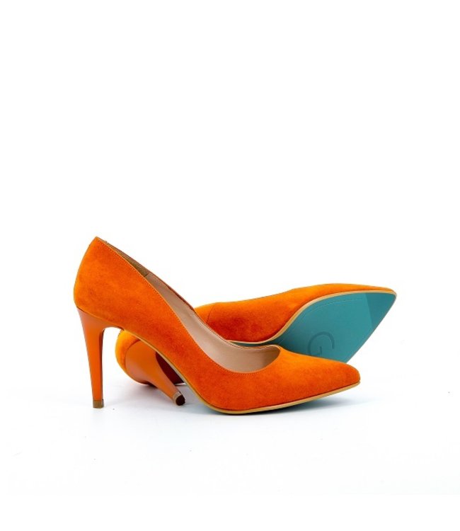Giulia G8 pumps oranje suède look