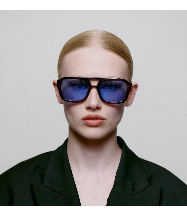 A. Kjaerbede Kaya Zonnebril Tortoise Blauw