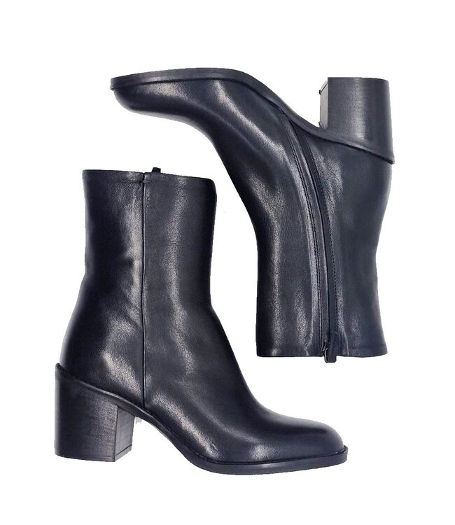 Julie Dee half-high zipper boot black leather