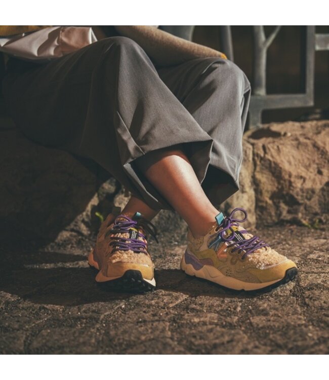 Flower Mountain dames sneakers beige teddy