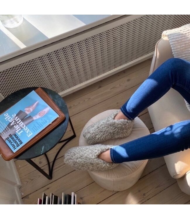 The Cozy Sheep light grey wool slippers