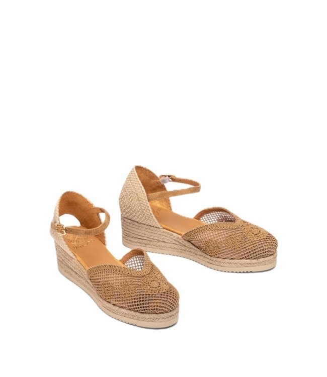 Unisa espadrilles made of brown embroidered fabric