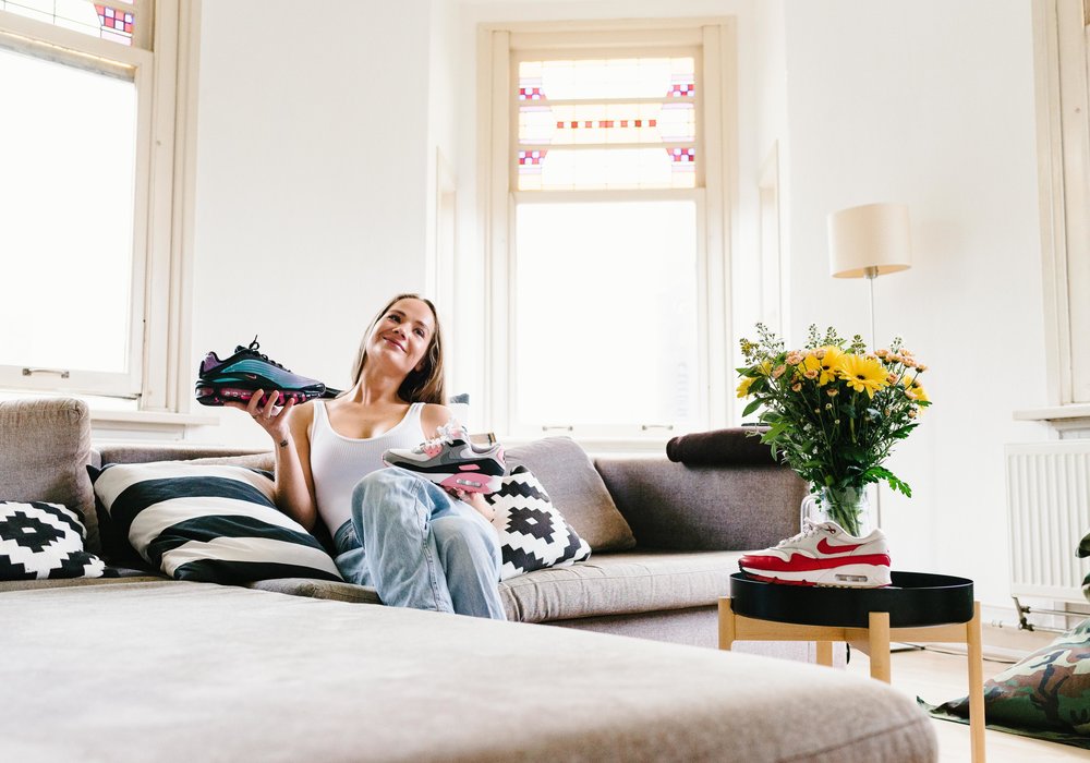 KICKIN THE DOOR #11 : MARGRIET VAN OVERBEEK KICKIN THE DOOR #11 : MARGRIET VAN OVERBEEK