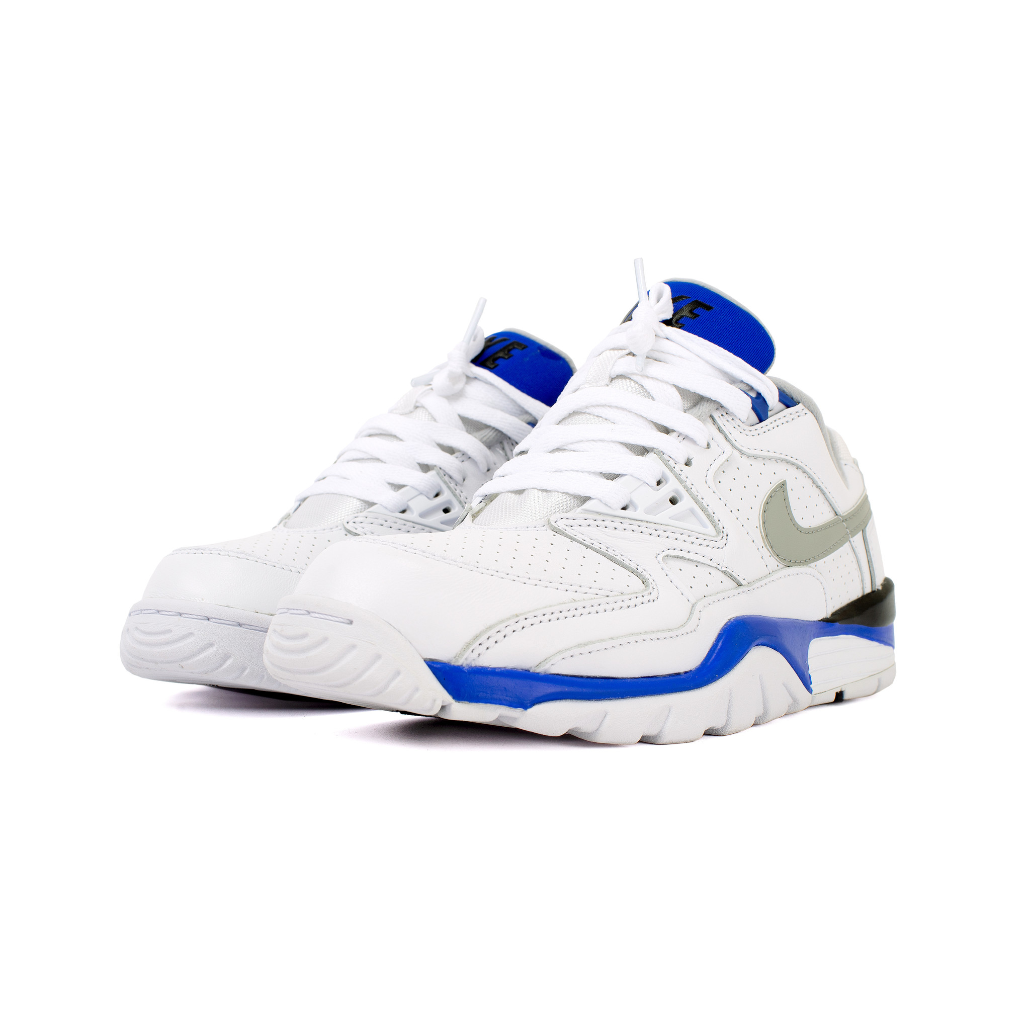 nike air cross trainer mid