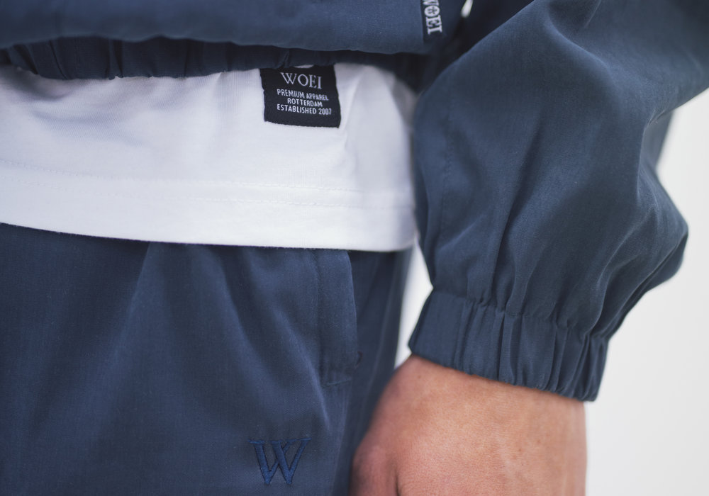 WOEI TRACKSUIT + 6 PANEL HAT