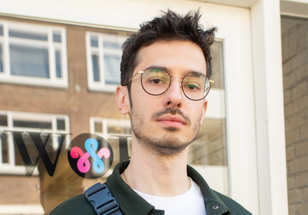 WOEI CLIENTELE: VIKTOR WOEI CLIENTELE: VIKTOR