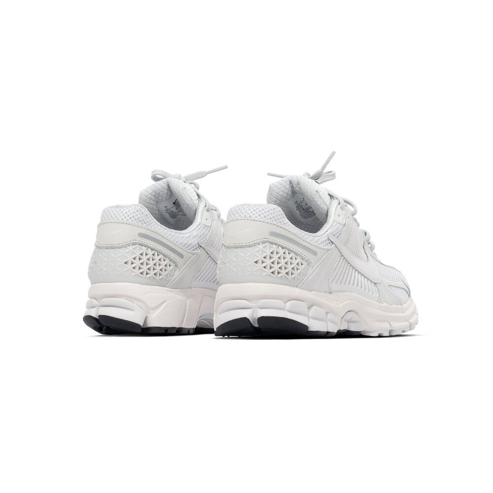 NIKE ZOOM VOMERO 5