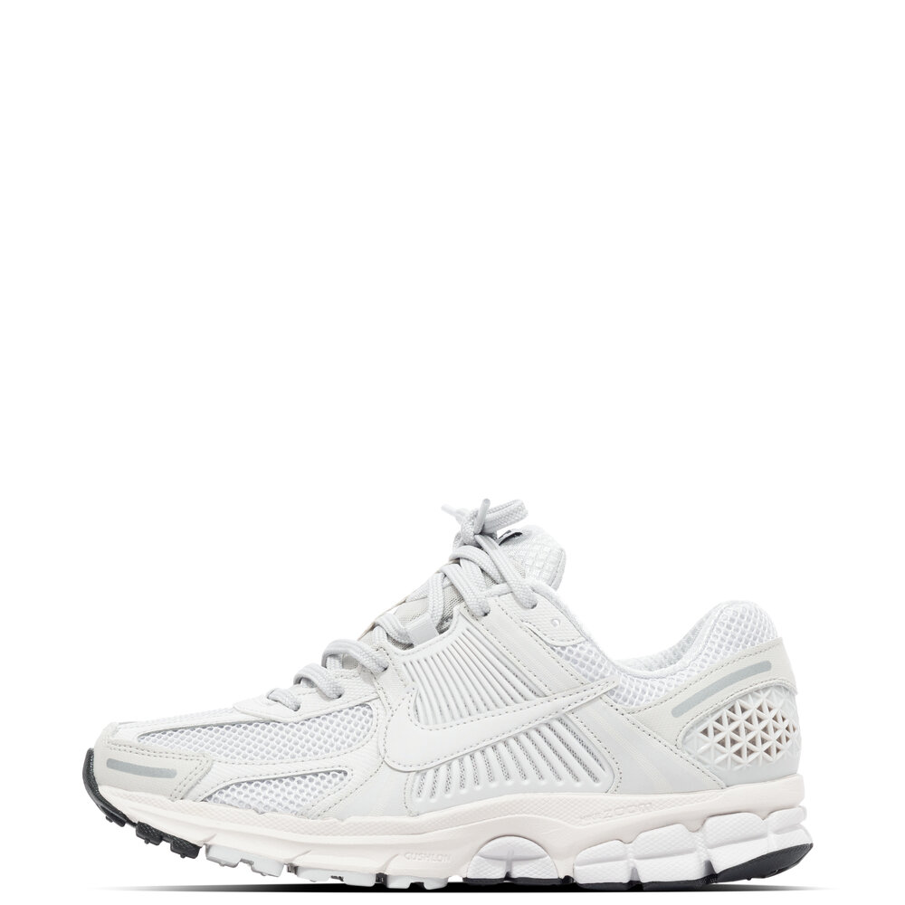 NIKE ZOOM VOMERO 5