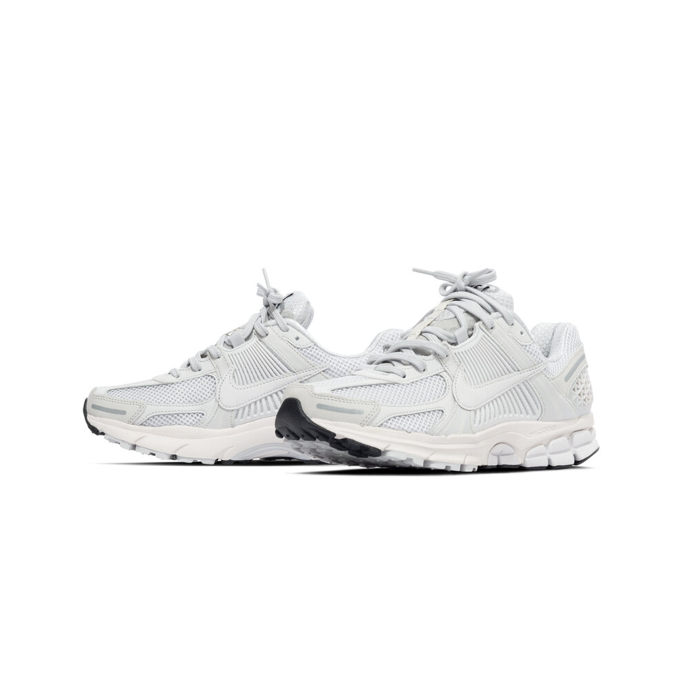 NIKE ZOOM VOMERO 5