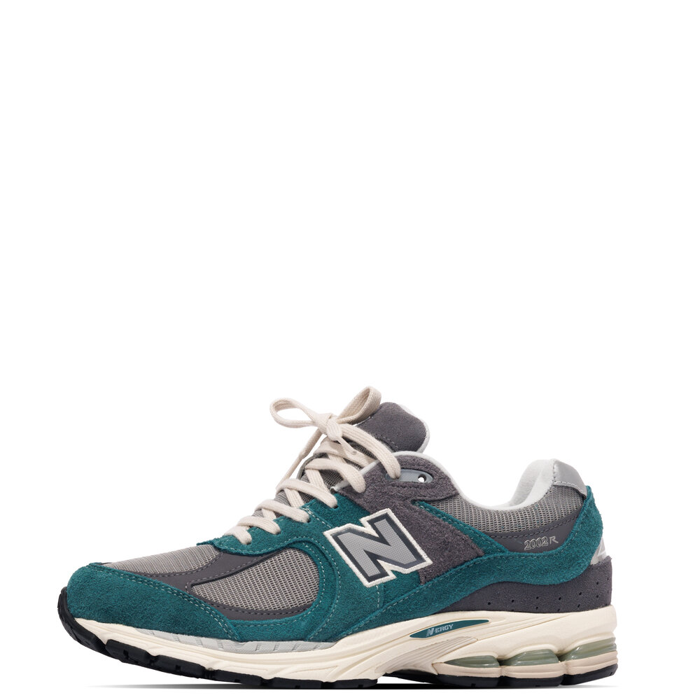 NEW BALANCE 2002
