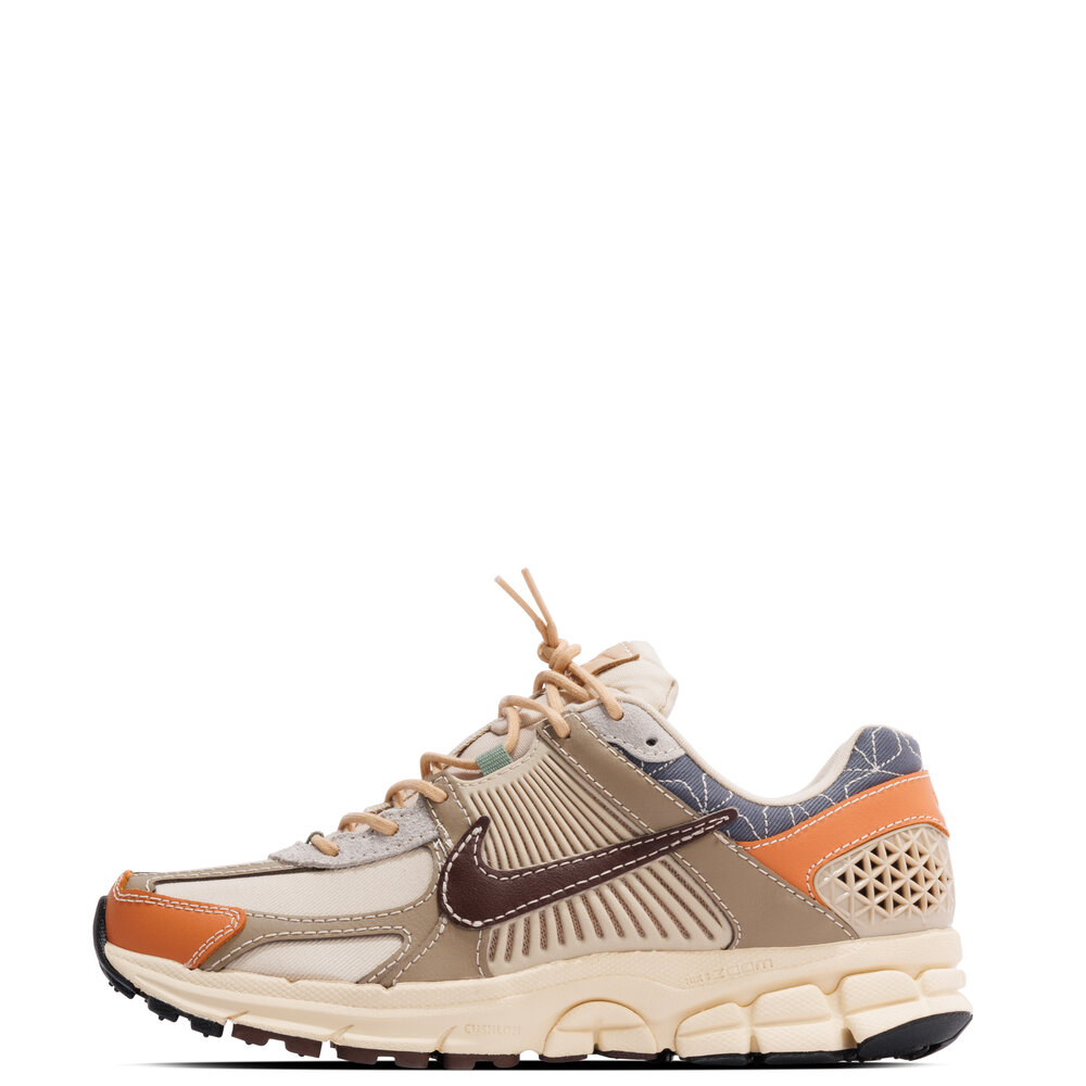 NIKE ZOOM VOMERO 5 'SASHIKO'