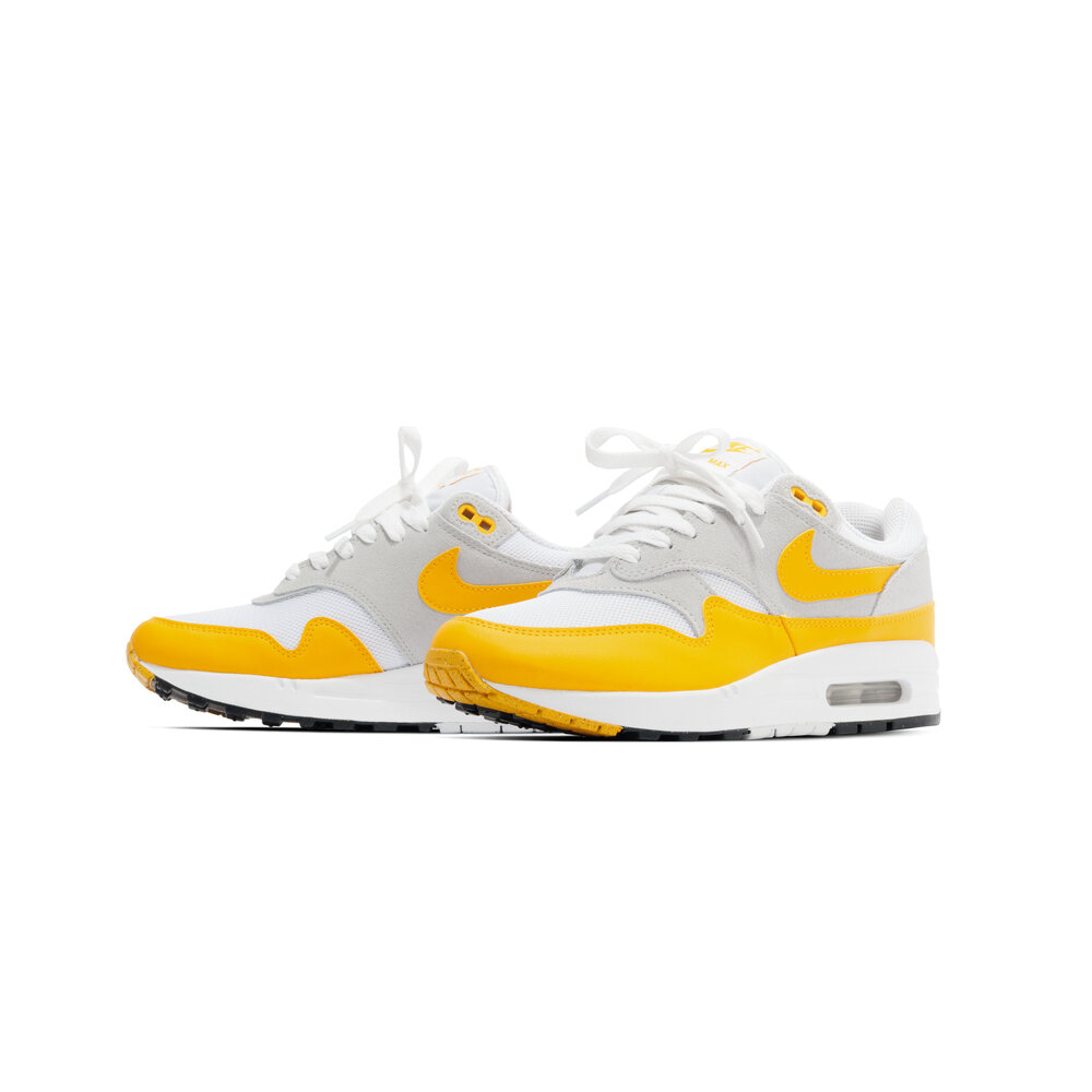 NIKE AIR MAX 1 ESS 'UNIVERSITY GOLD'