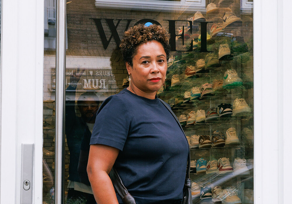 WOEI CLIENTELE: VANESSA GUTTENBERG