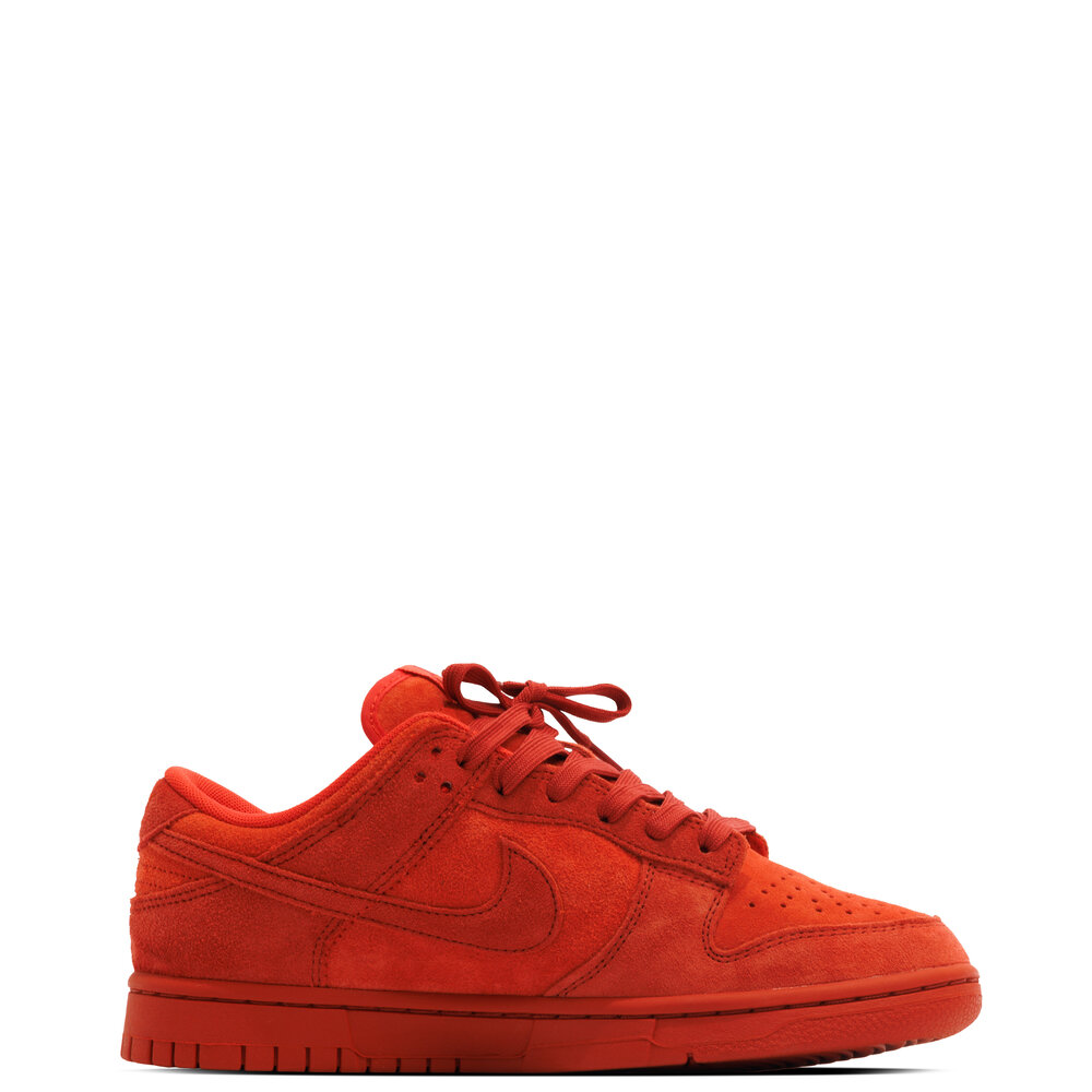 W NIKE DUNK LOW SE 'PICANTE RED'