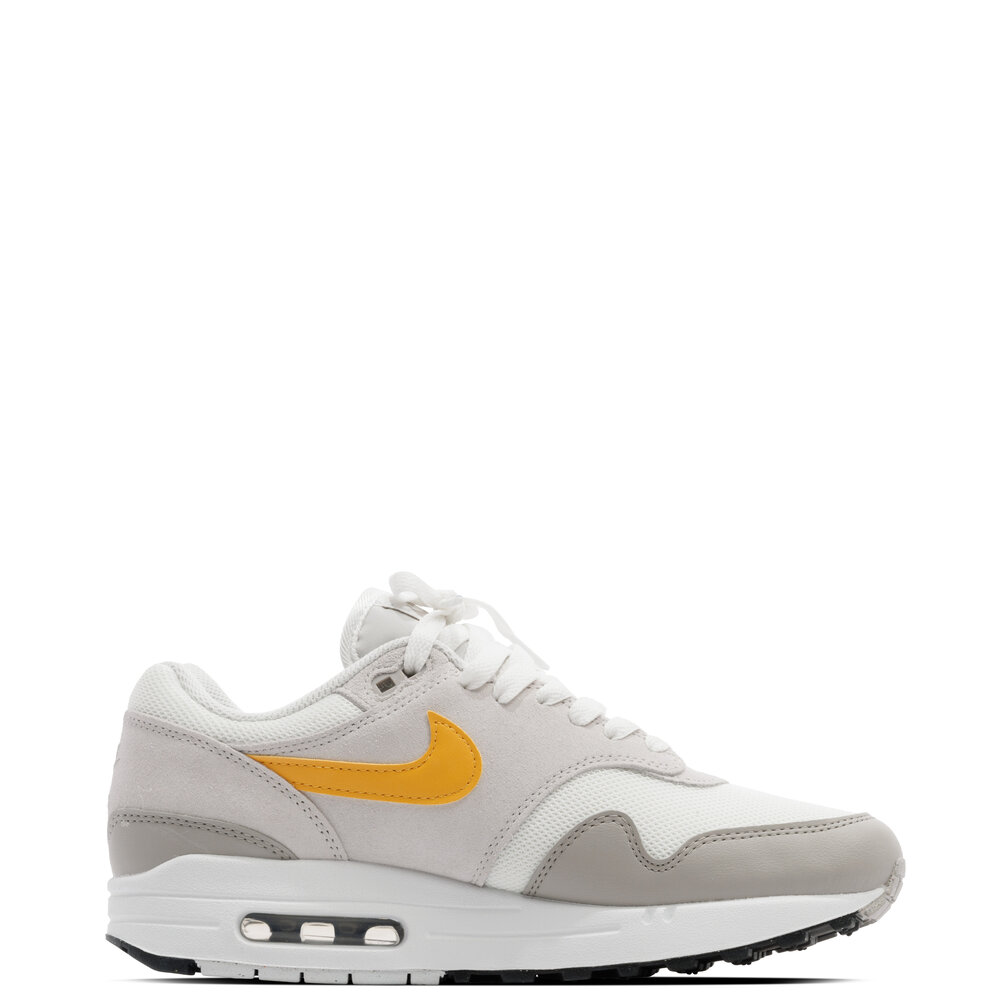 NIKE AIR MAX 1 ESS ‘UNIVERSITY GOLD’