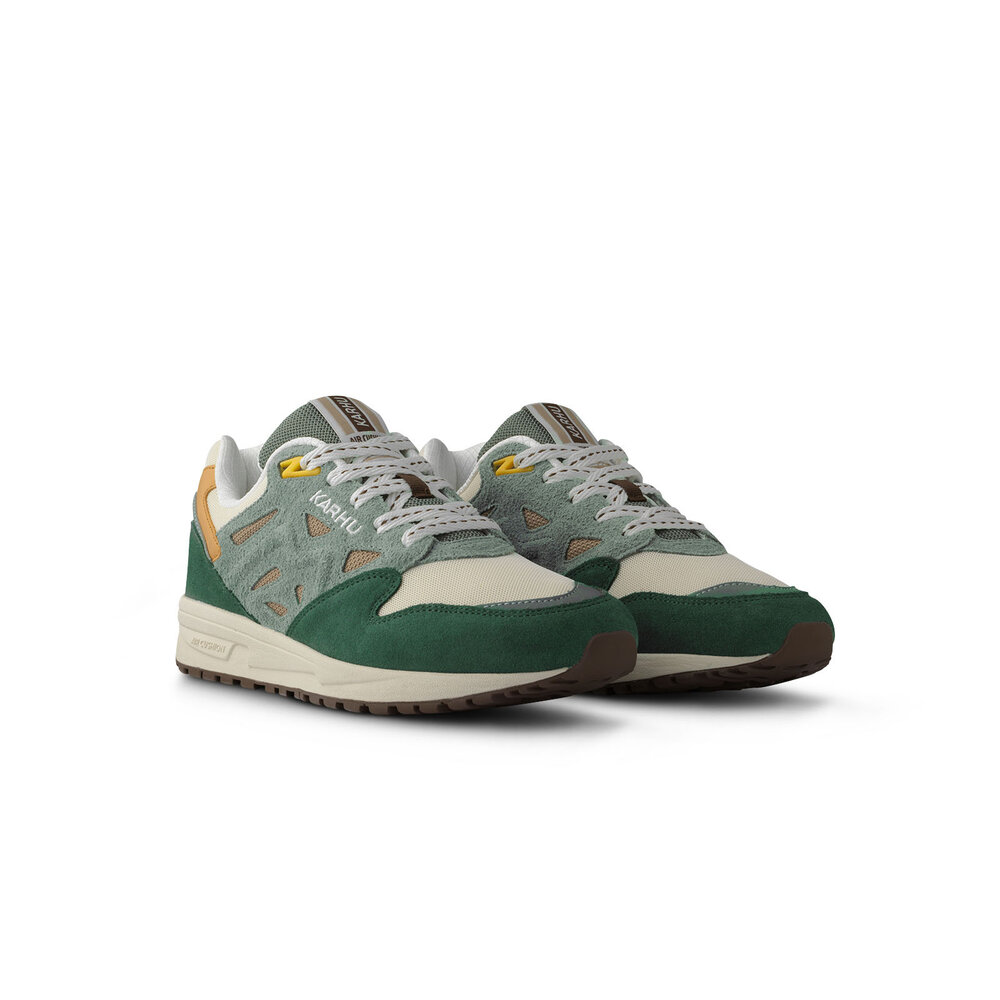 KARHU X MÖLKKY LEGACY 96 'WARM TAUPE'