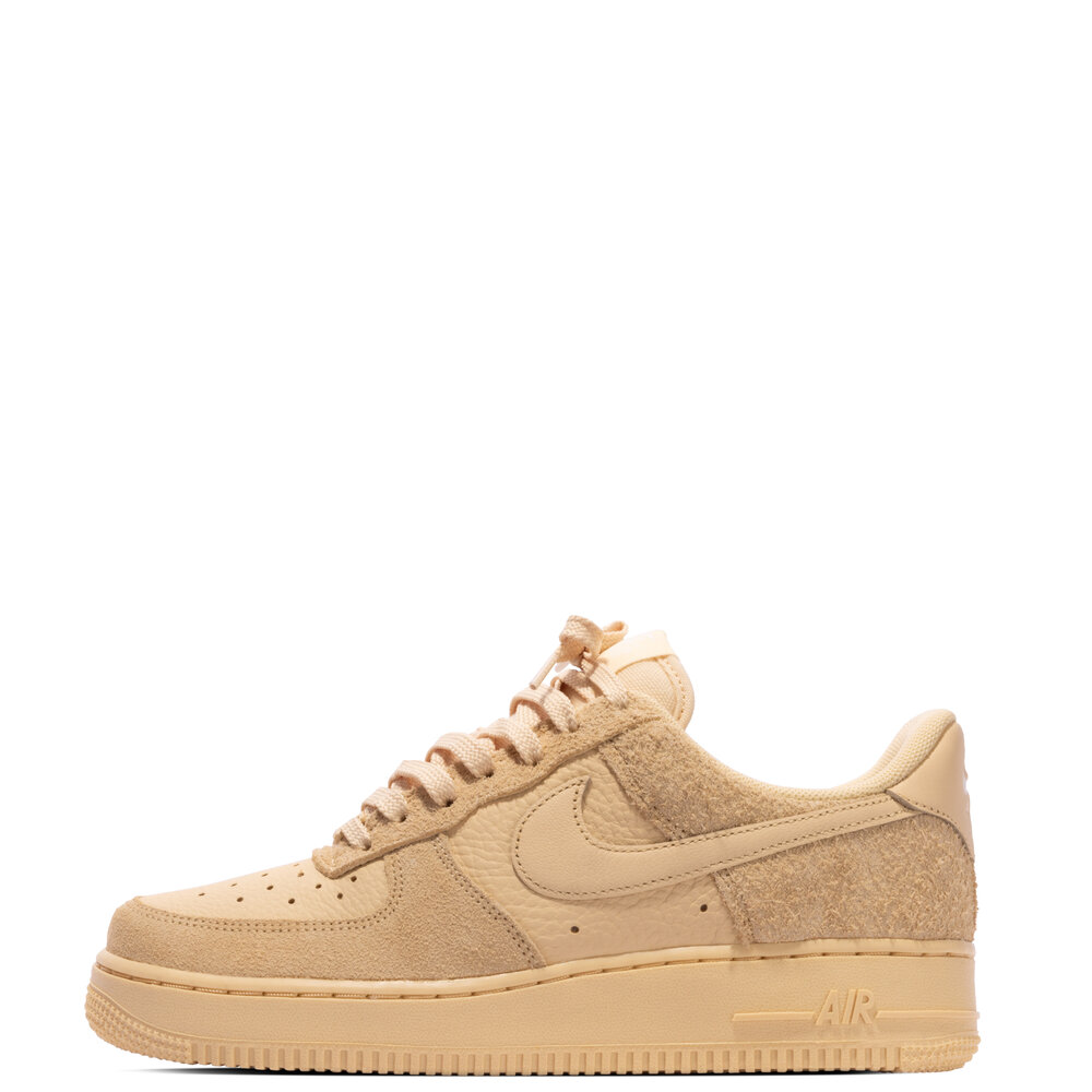 WMNS AIR FORCE 1 ‘07 LX 'PALE VANILLA'