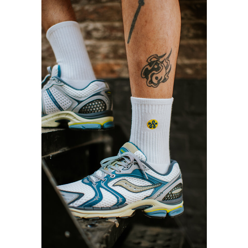 WOEI WOEI PATCH LOGO SOCKS ‘YELLOW’ WOEI PATCH LOGO SOCKS ‘YELLOW’