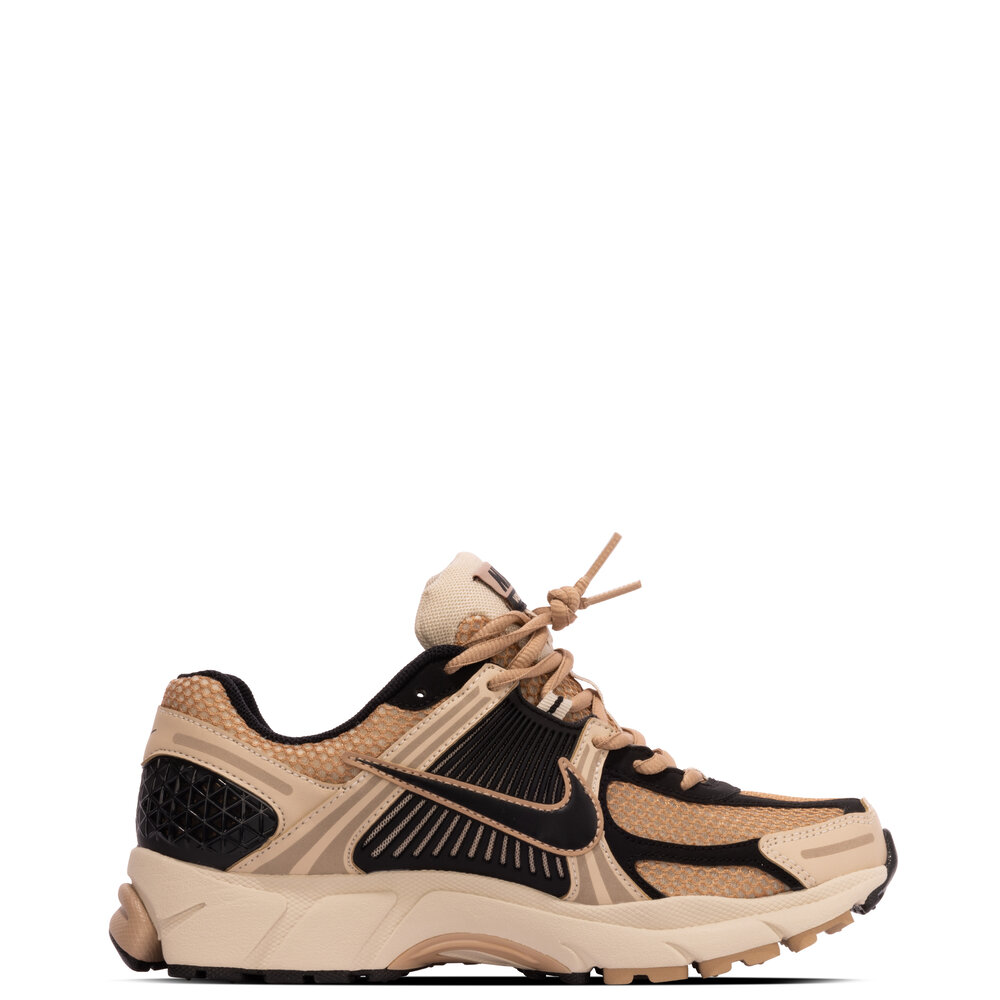 NIKE W ZOOM VOMERO 5 'SANDDRIFT'