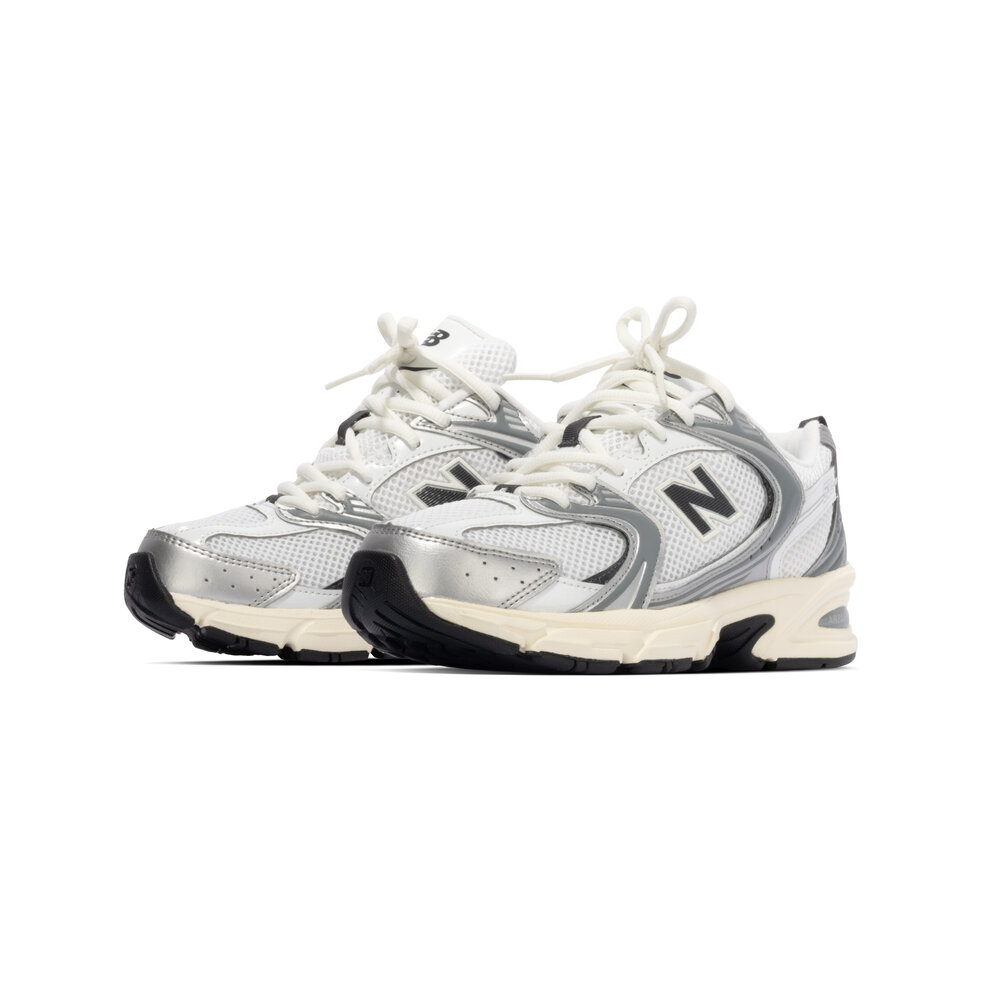 NEW BALANCE 530 ‘SILVER METALLIC’