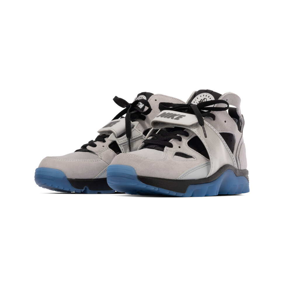 NIKE AIR TRAINER HUARACHE ‘WOLF GREY’