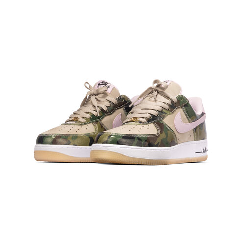 NIKE AIR FORCE 1 LOW RETRO ‘PATENT CAMO PINK'