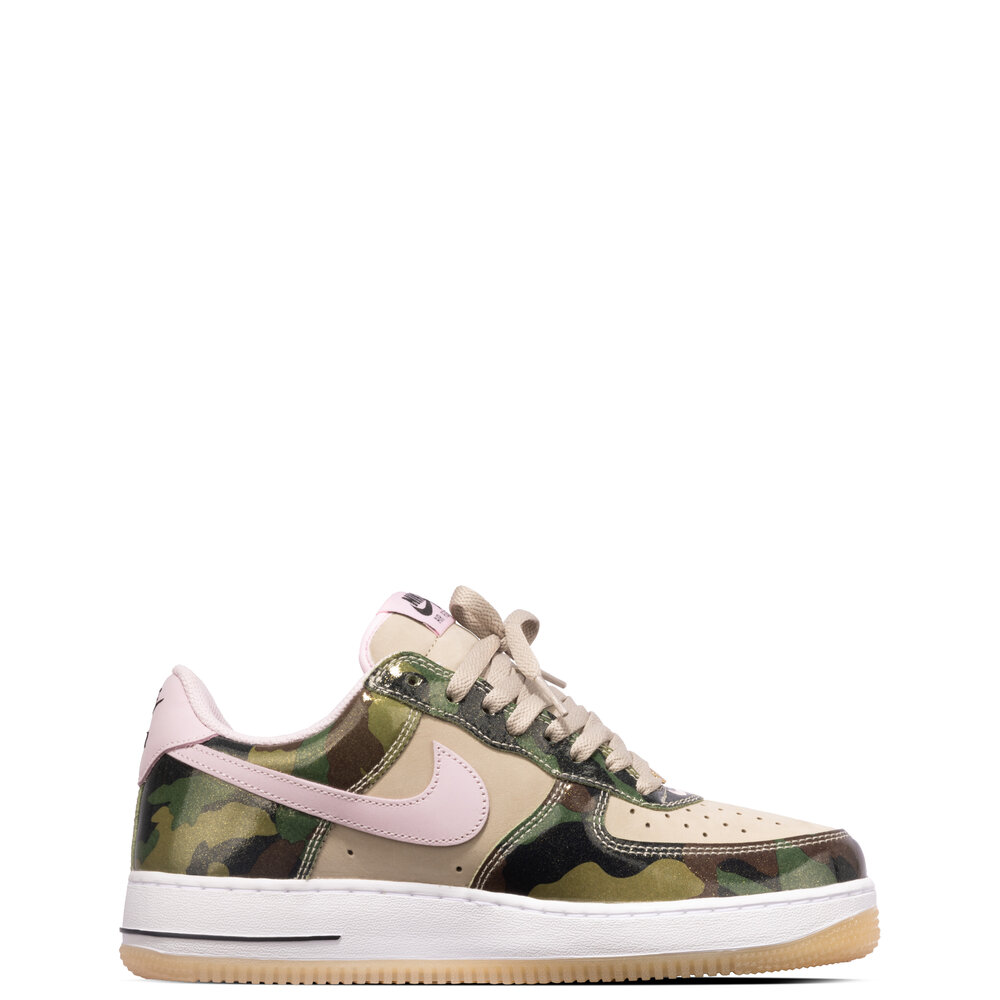 NIKE AIR FORCE 1 LOW RETRO ‘PATENT CAMO PINK'