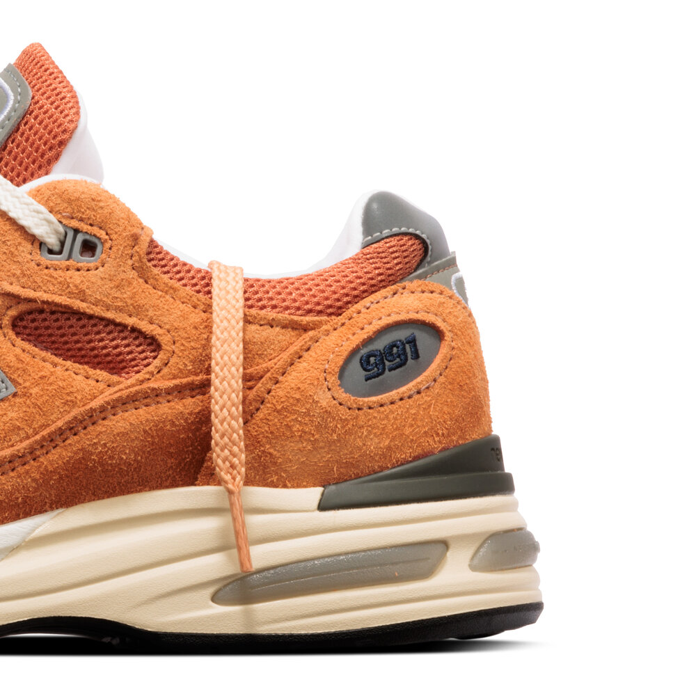 NEW BALANCE 991V2 ‘GOLD EARTH’