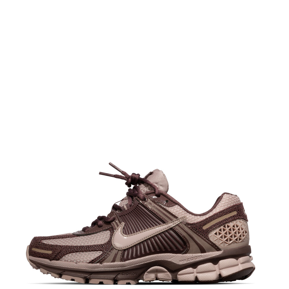 NIKE W ZOOM VOMERO 5 ‘PARTICLE ROSE’
