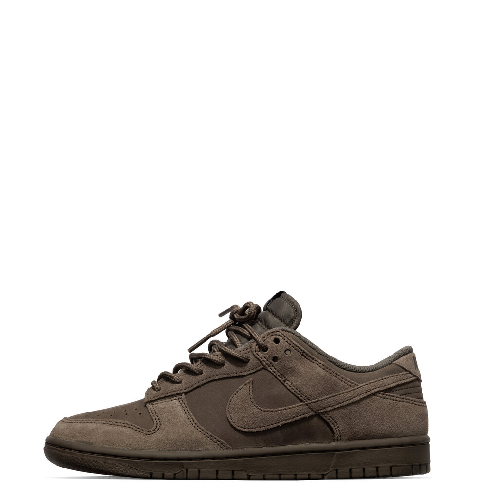 NIKE DUNK LOW RETRO SE ‘CAVE STONE’