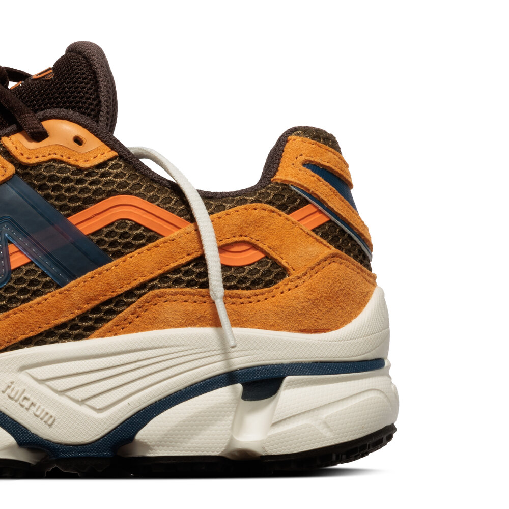 KARHU SUPER FULCRUM ‘NUGGET NAVY PEONY’