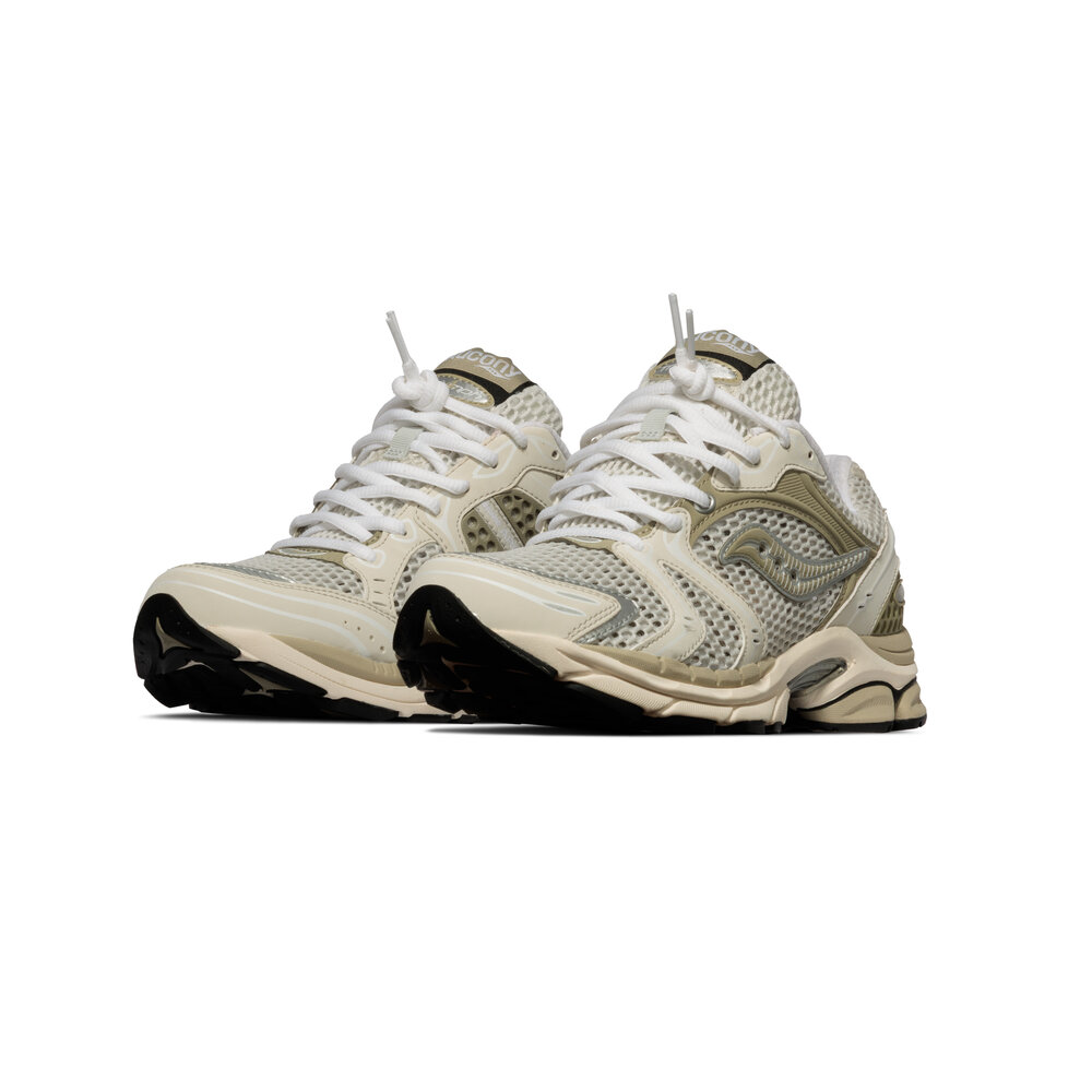 SAUCONY PROGRID THRIUMPH 4 ‘WHITE ONYX ELM’
