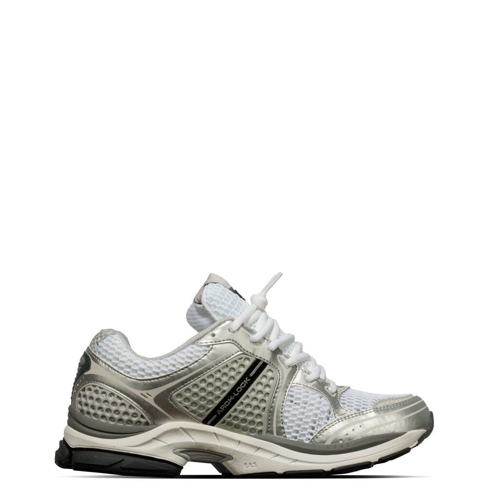 SAUCONY PROGRID THRIUMPH 4 ‘WHITE SILVER’