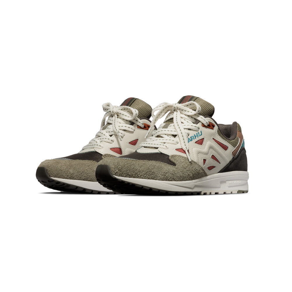 KARHU LEGACY 96 ‘DARK GULL GRAY LIGHT MAHOGANY’