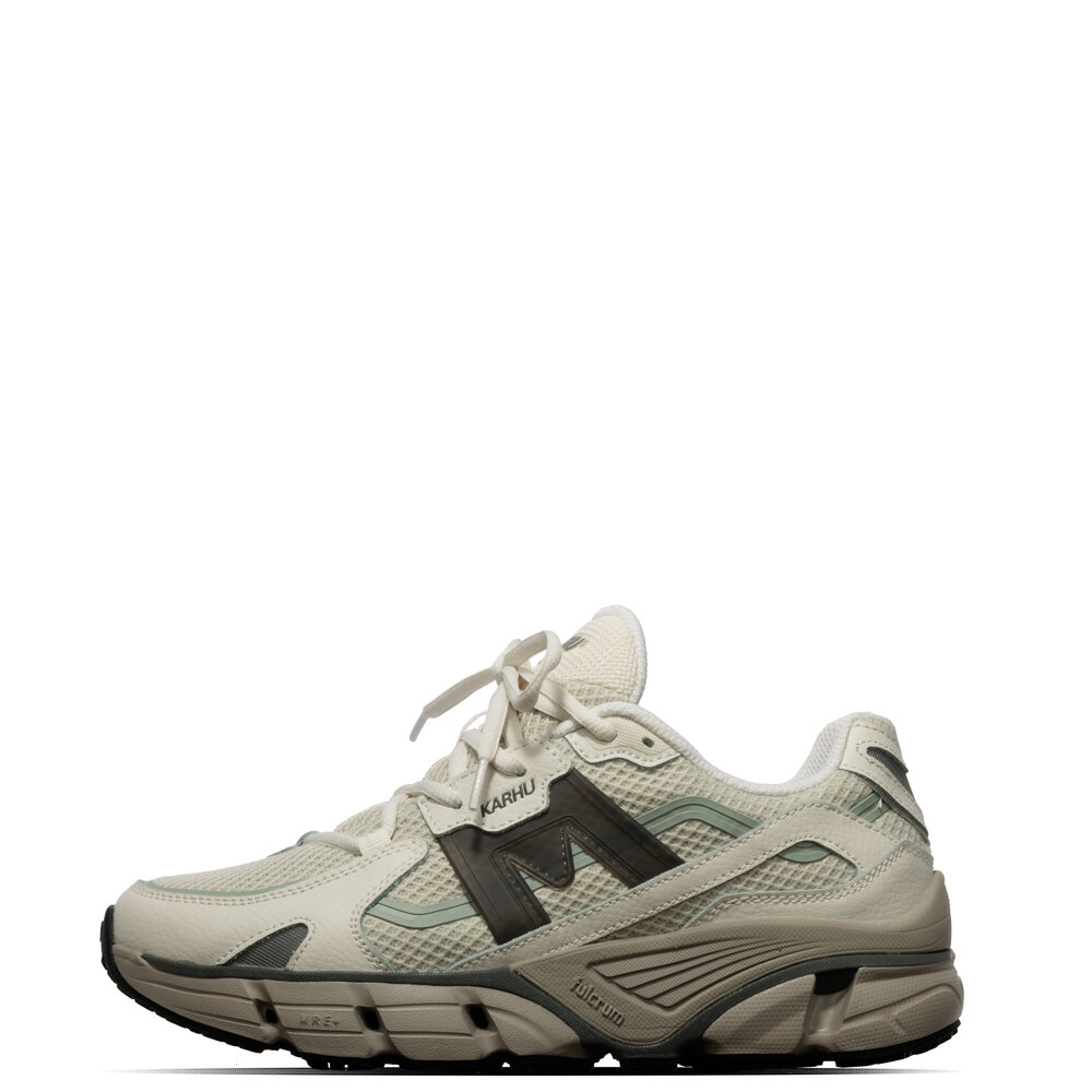 KARHU SUPER FULCRUM ‘BLANCE DE BLANCE DARK GULL GRAY’