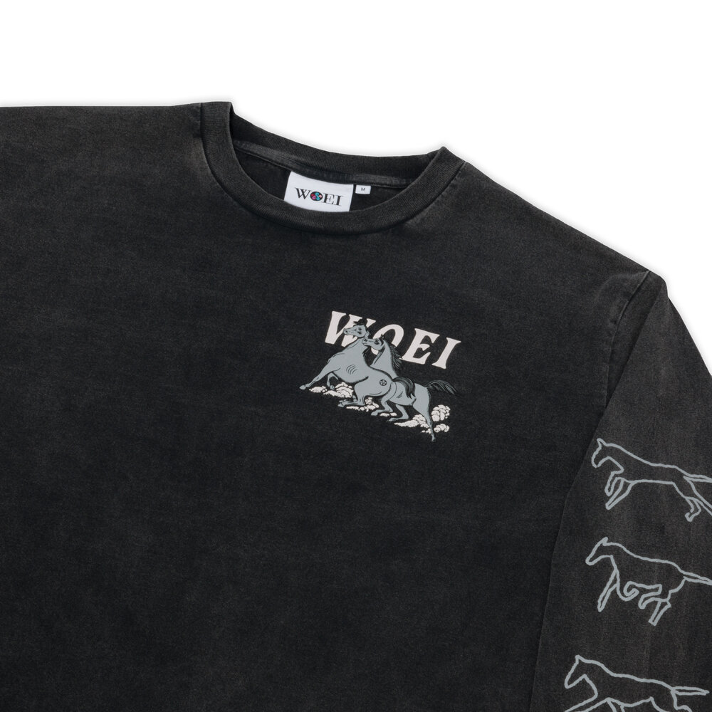 WOEI X LIZER VAN HATTEM ‘YEAR OF THE HORSE’ LONGSLEEVE