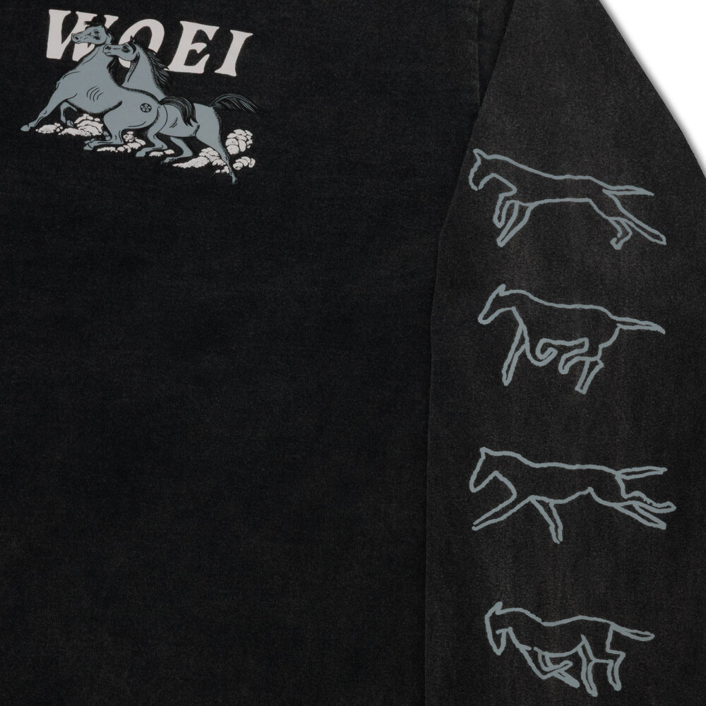 WOEI X LIZER VAN HATTEM ‘YEAR OF THE HORSE’ LONGSLEEVE
