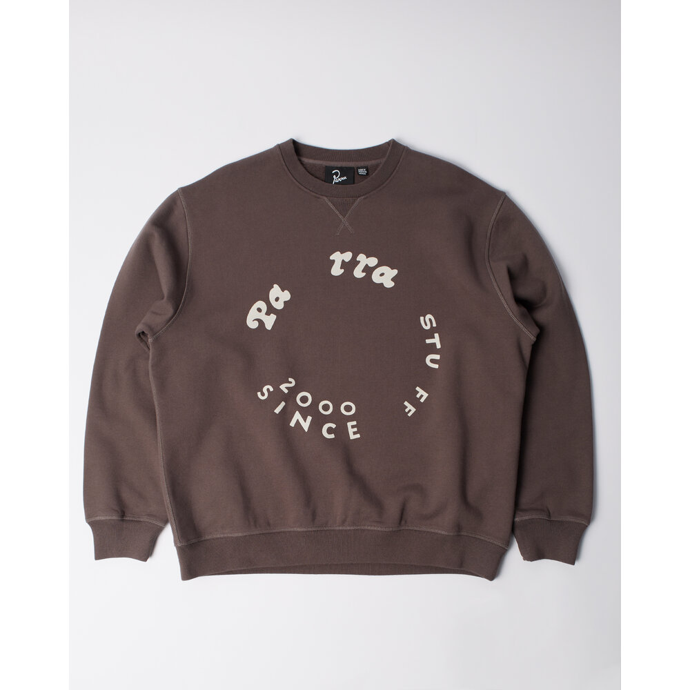 BY PARRA GASOLINE CREW NECK SWEATSHIRT BROWN