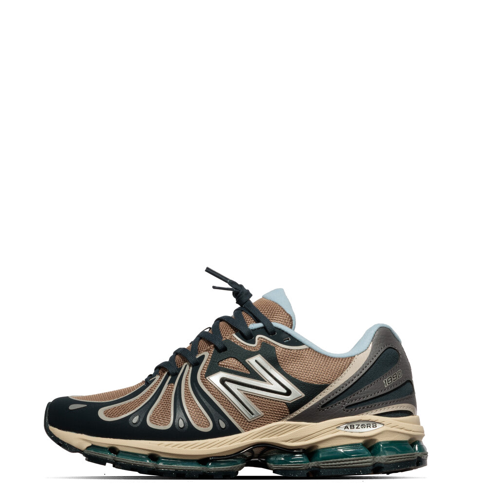 NEW BALANCE 'OUTERSPACE'