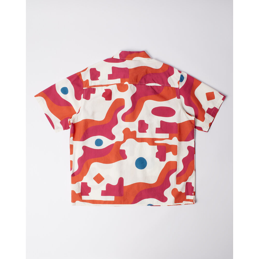 BY PARRA ABSTRACT MOUNTAIN SHORT SLEEVE SHIRT RED