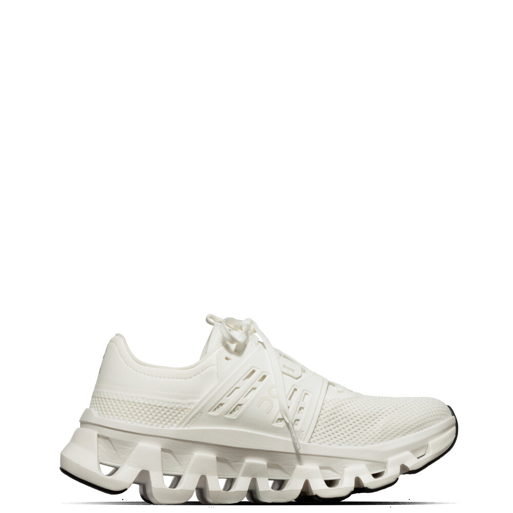 ON CLOUDSWIFT AMP ‘WHITE’