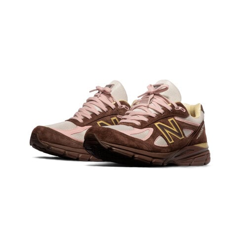 NEW BALANCE 990 V4 ‘PUMPERNICKEL PINK CHALK’