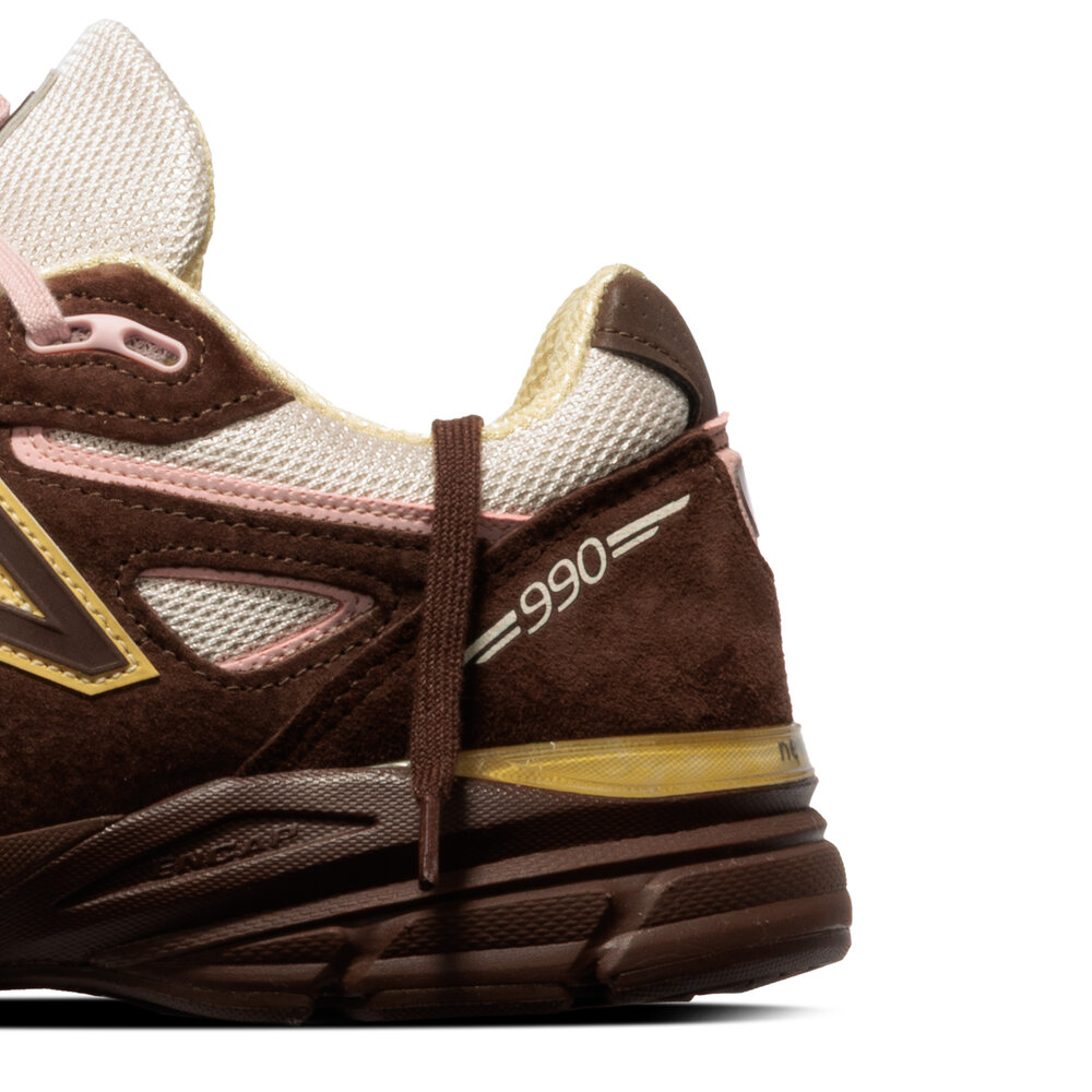 NEW BALANCE 990 V4 ‘PUMPERNICKEL PINK CHALK’