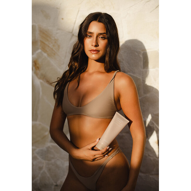 PRE-ORDER Vani-T Bronzing Custard - Gradual Tan