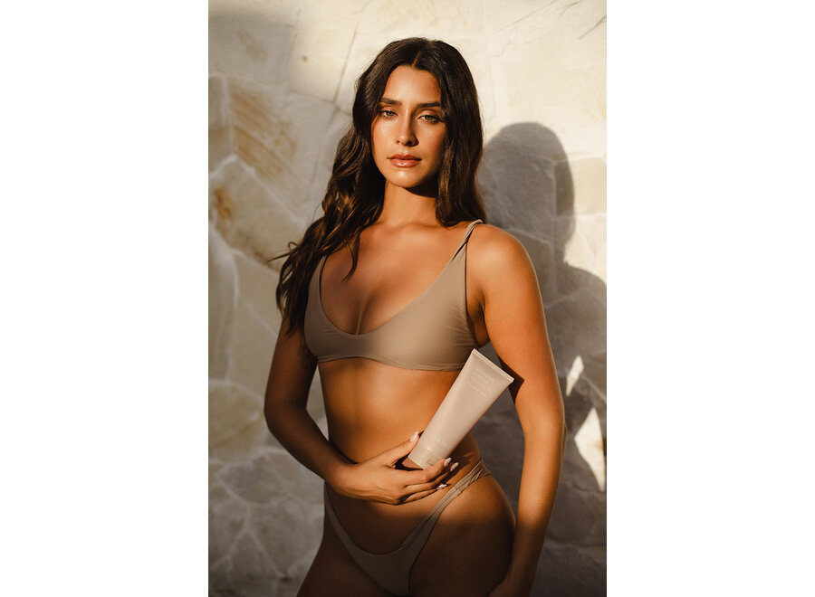 PRE-ORDER Vani-T Bronzing Custard - Gradual Tan