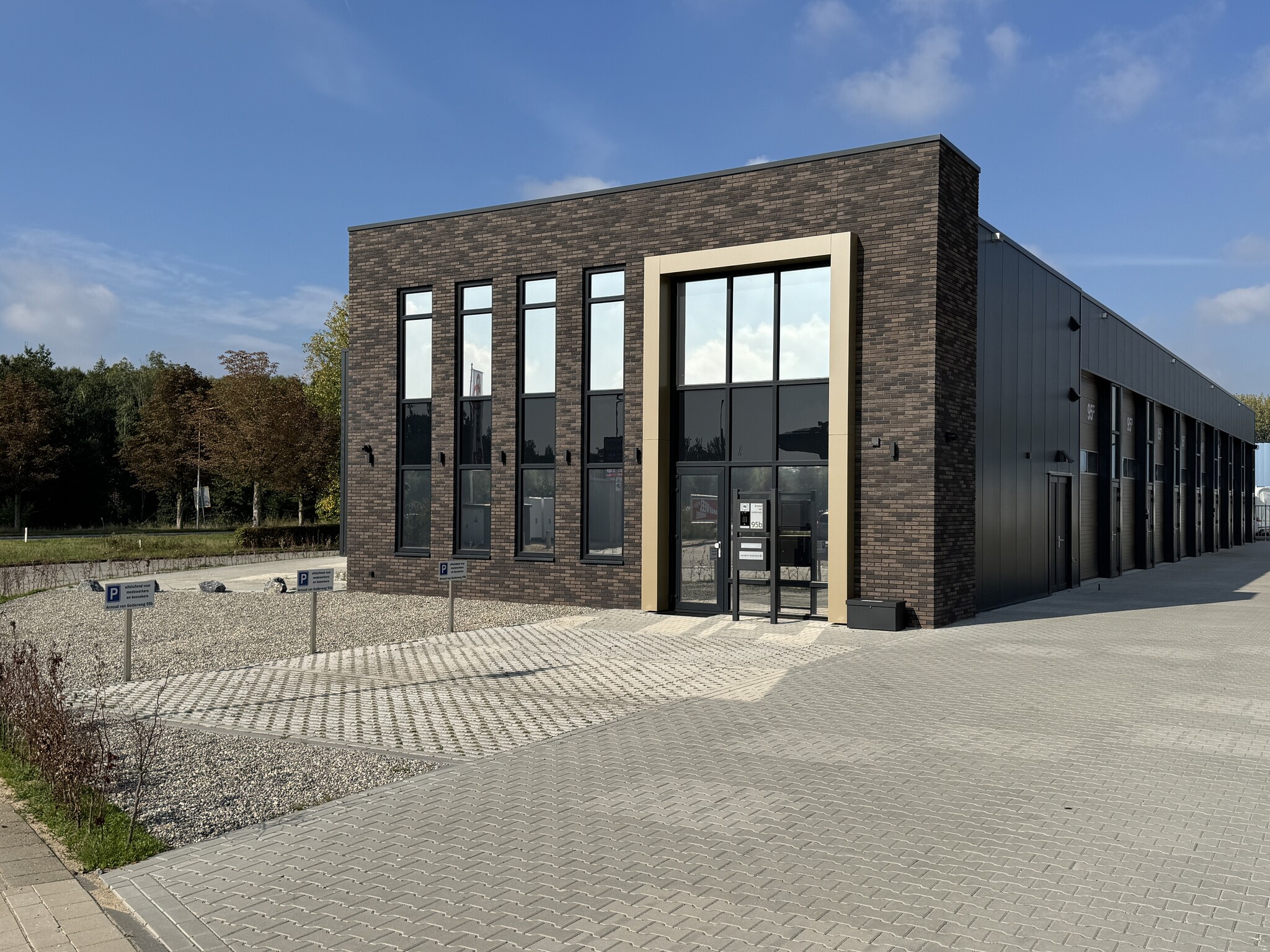Pand Larnitech Nederland in Grave